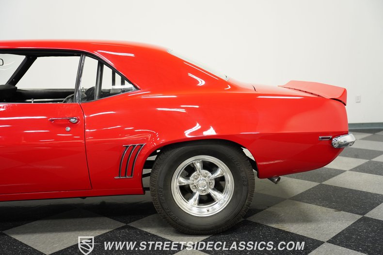 Unknown-Camaro-1969-Bolero-Red-Black-32