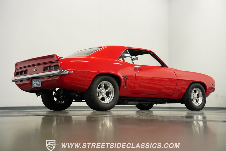 Unknown-Camaro-1969-Bolero-Red-Black-35