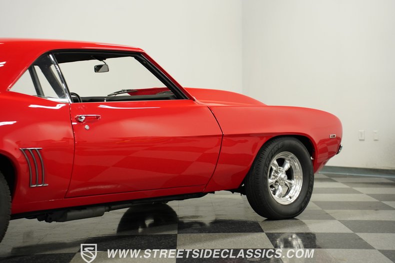 Unknown-Camaro-1969-Bolero-Red-Black-36