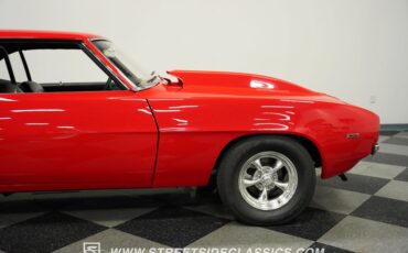 Unknown-Camaro-1969-Bolero-Red-Black-38