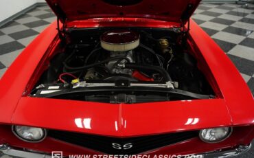 Unknown-Camaro-1969-Bolero-Red-Black-41