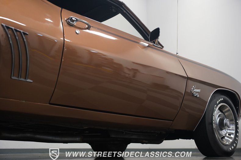 Unknown-Camaro-1969-Bronze-Black-ampamp-White-Ho-12