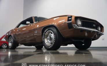 Unknown-Camaro-1969-Bronze-Black-ampamp-White-Ho-15