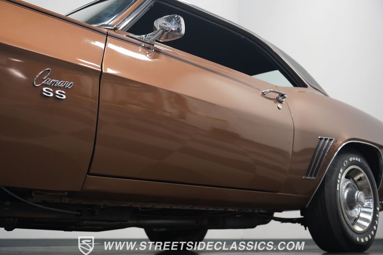 Unknown-Camaro-1969-Bronze-Black-ampamp-White-Ho-16