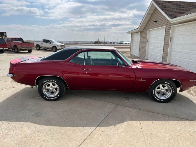Unknown-Camaro-1969-Burgundy-Black-12