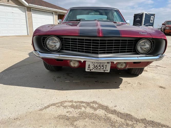 Unknown-Camaro-1969-Burgundy-Black-2