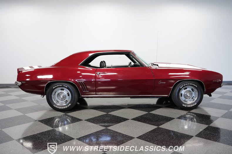 Unknown-Camaro-1969-Burgundy-Black-29