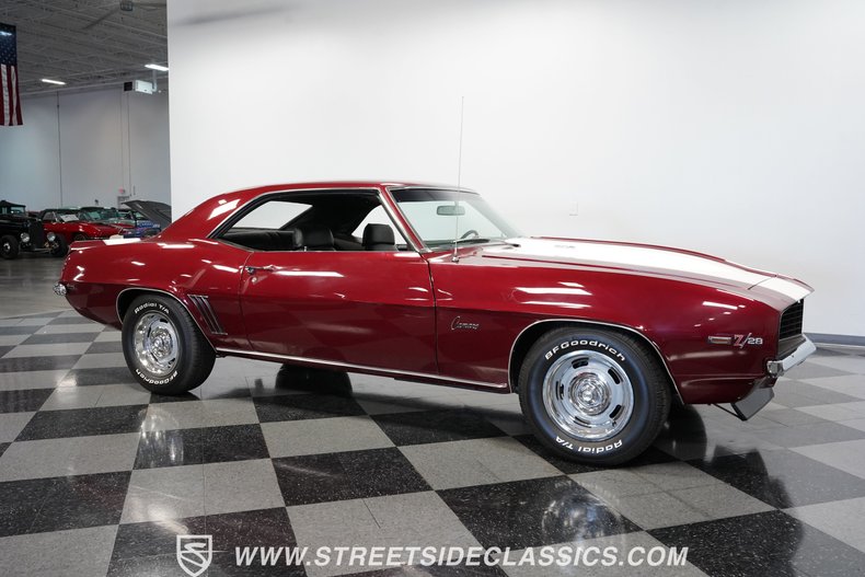 Unknown-Camaro-1969-Burgundy-Black-30