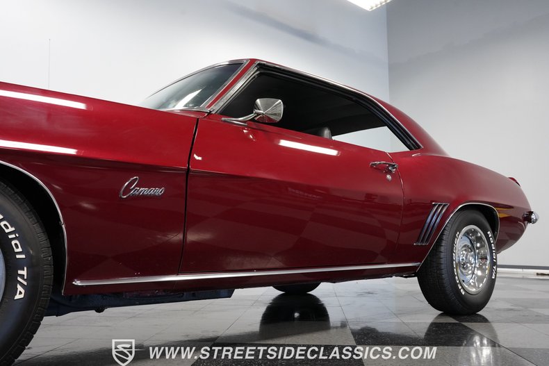 Unknown-Camaro-1969-Burgundy-Black-37