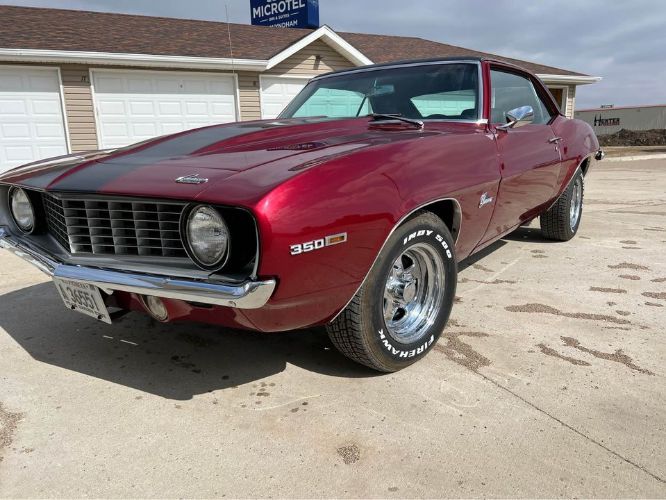 Unknown-Camaro-1969-Burgundy-Black