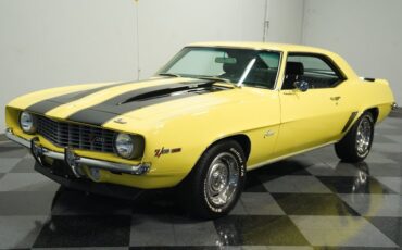 Unknown-Camaro-1969-Daytona-Yellow-Black-12