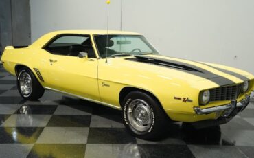 Unknown-Camaro-1969-Daytona-Yellow-Black-15