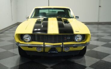 Unknown-Camaro-1969-Daytona-Yellow-Black-17