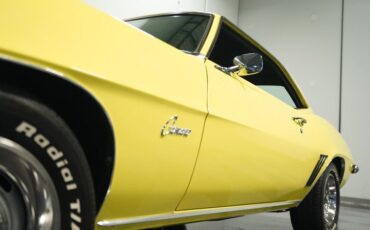 Unknown-Camaro-1969-Daytona-Yellow-Black-19