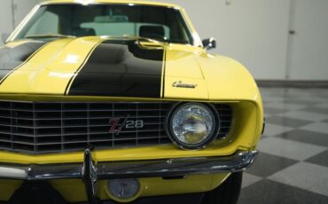 Unknown-Camaro-1969-Daytona-Yellow-Black-2