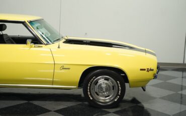 Unknown-Camaro-1969-Daytona-Yellow-Black-26