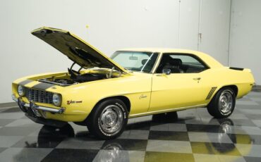 Unknown-Camaro-1969-Daytona-Yellow-Black-27