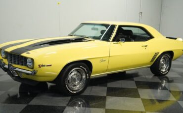 Unknown-Camaro-1969-Daytona-Yellow-Black-3
