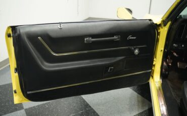 Unknown-Camaro-1969-Daytona-Yellow-Black-38