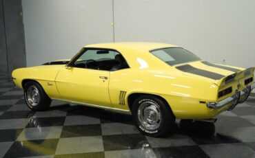 Unknown-Camaro-1969-Daytona-Yellow-Black-4