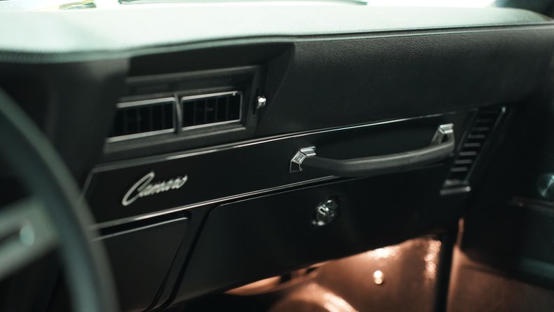 Unknown-Camaro-1969-Daytona-Yellow-Black-45