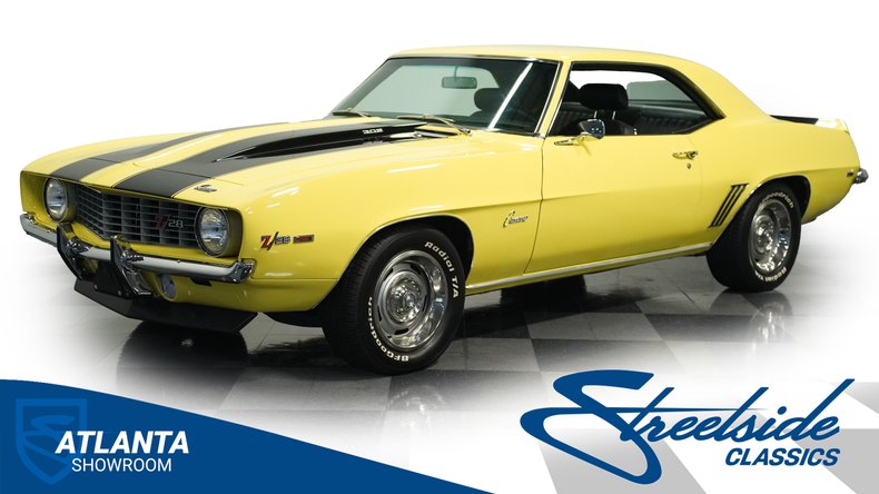 Unknown-Camaro-1969-Daytona-Yellow-Black-6