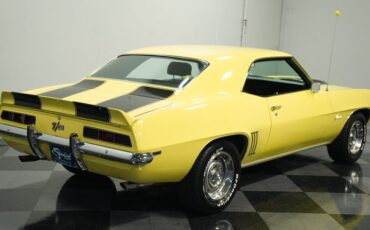 Unknown-Camaro-1969-Daytona-Yellow-Black-8
