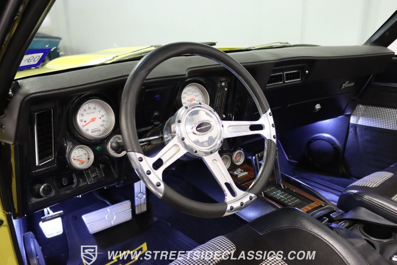 Unknown-Camaro-1969-Daytona-Yellow-Black-ampamp-White-Ho-11
