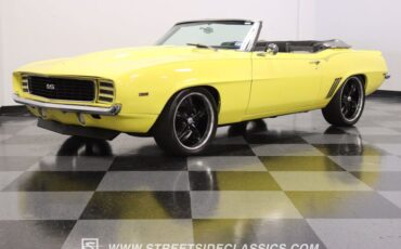 Unknown-Camaro-1969-Daytona-Yellow-Black-ampamp-White-Ho-15