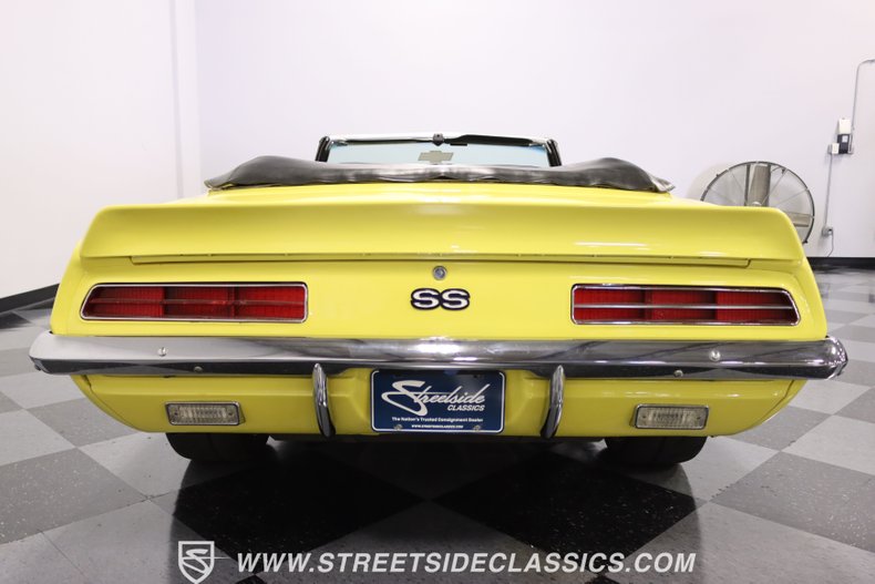 Unknown-Camaro-1969-Daytona-Yellow-Black-ampamp-White-Ho-18
