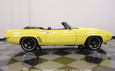 Unknown-Camaro-1969-Daytona-Yellow-Black-ampamp-White-Ho-22