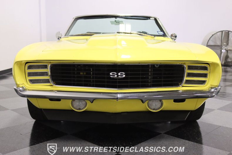 Unknown-Camaro-1969-Daytona-Yellow-Black-ampamp-White-Ho-25