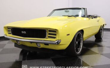 Unknown-Camaro-1969-Daytona-Yellow-Black-ampamp-White-Ho-26