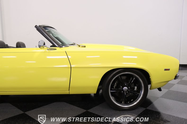 Unknown-Camaro-1969-Daytona-Yellow-Black-ampamp-White-Ho-39