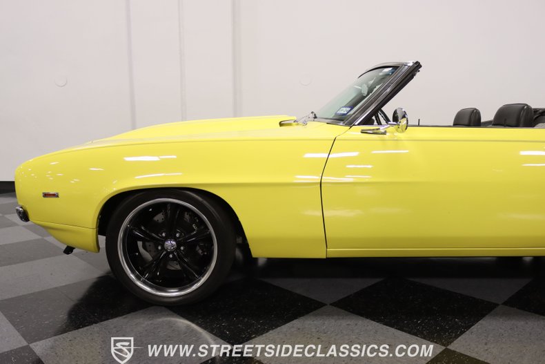 Unknown-Camaro-1969-Daytona-Yellow-Black-ampamp-White-Ho-4