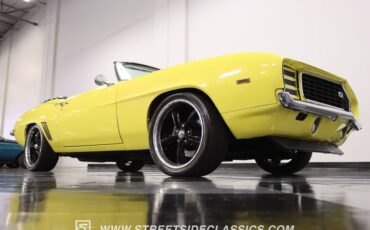 Unknown-Camaro-1969-Daytona-Yellow-Black-ampamp-White-Ho-40