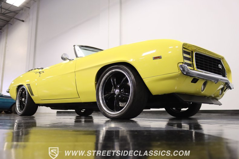 Unknown-Camaro-1969-Daytona-Yellow-Black-ampamp-White-Ho-40