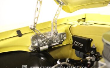 Unknown-Camaro-1969-Daytona-Yellow-Black-ampamp-White-Ho-44