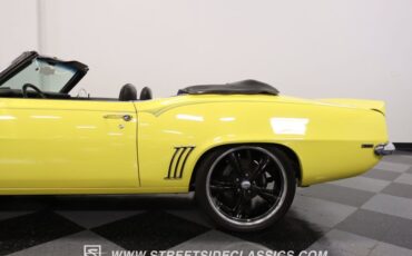 Unknown-Camaro-1969-Daytona-Yellow-Black-ampamp-White-Ho-5