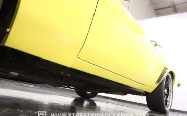 Unknown-Camaro-1969-Daytona-Yellow-Black-ampamp-White-Ho-6