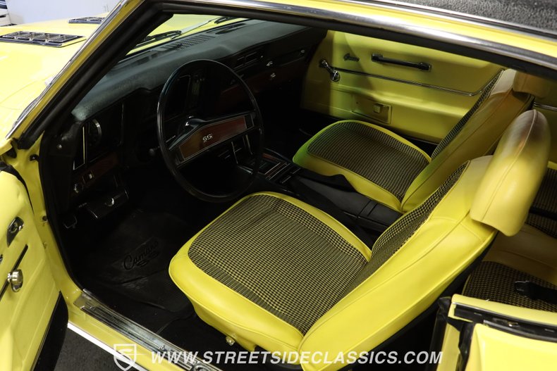 Unknown-Camaro-1969-Daytona-Yellow-Yellow-Houndstooth-2