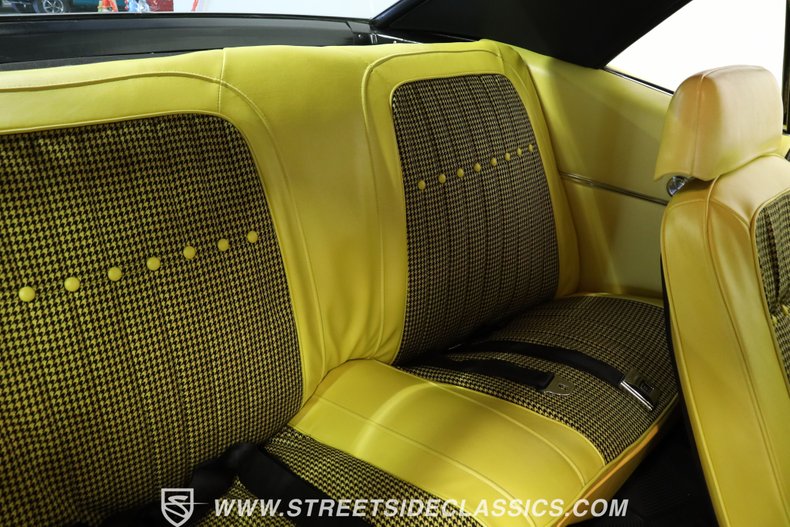 Unknown-Camaro-1969-Daytona-Yellow-Yellow-Houndstooth-40