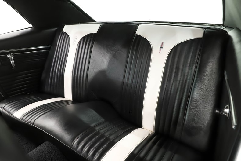 Unknown-Camaro-1969-Dover-White-Black-10