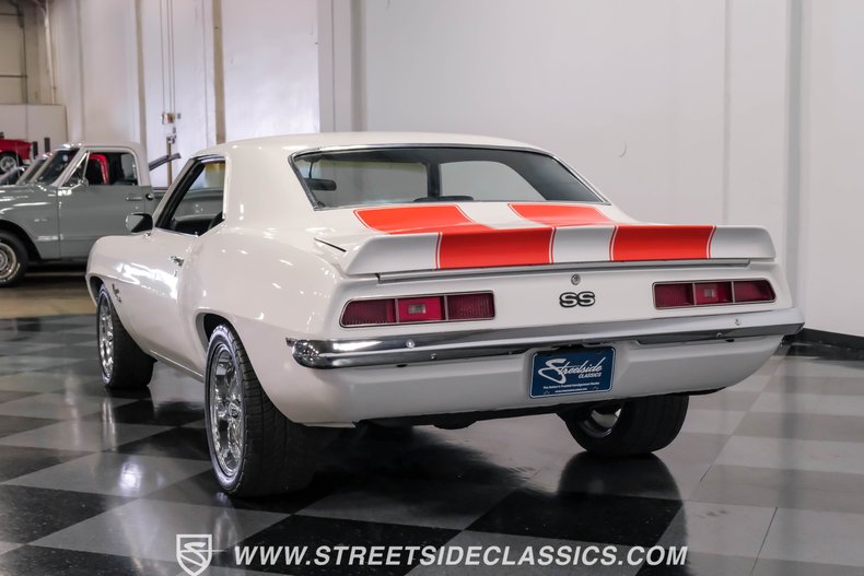 Unknown-Camaro-1969-Dover-White-Black-11