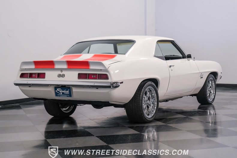 Unknown-Camaro-1969-Dover-White-Black-13