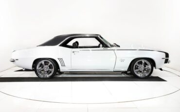 Unknown-Camaro-1969-Dover-White-Black-13