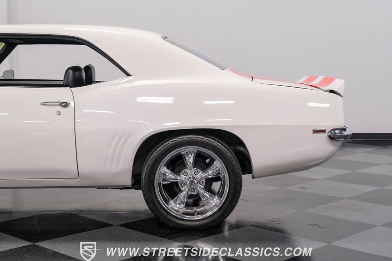 Unknown-Camaro-1969-Dover-White-Black-25