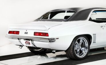 Unknown-Camaro-1969-Dover-White-Black-25