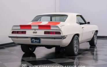 Unknown-Camaro-1969-Dover-White-Black-26
