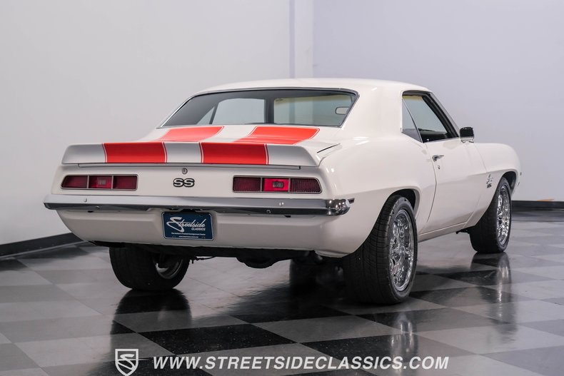 Unknown-Camaro-1969-Dover-White-Black-26